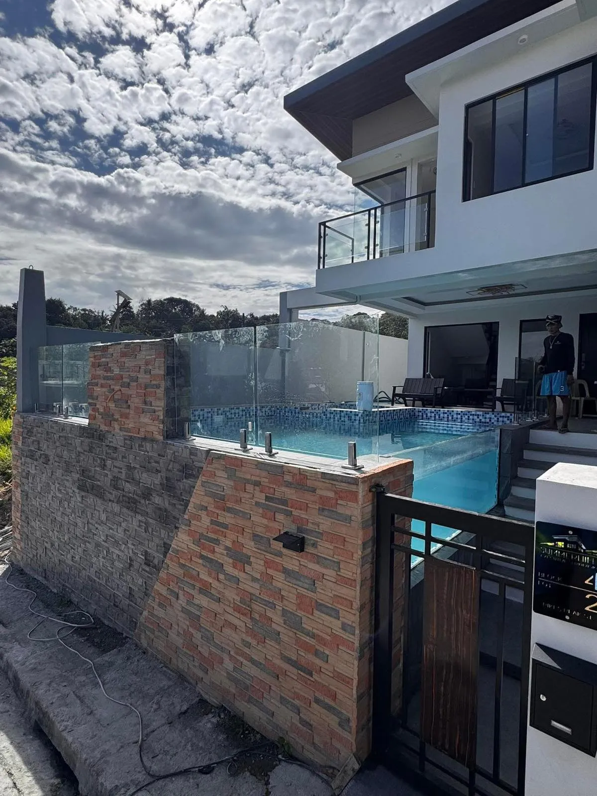 2 STOREY RESIDENCE - View 2